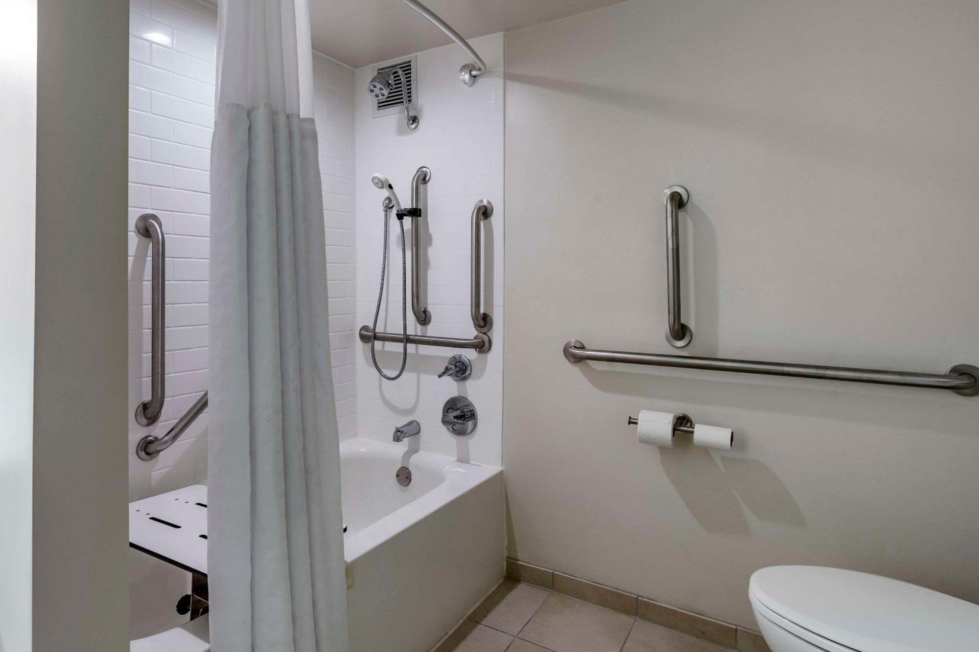 Quality Inn Lexington -Horse Park Extérieur photo