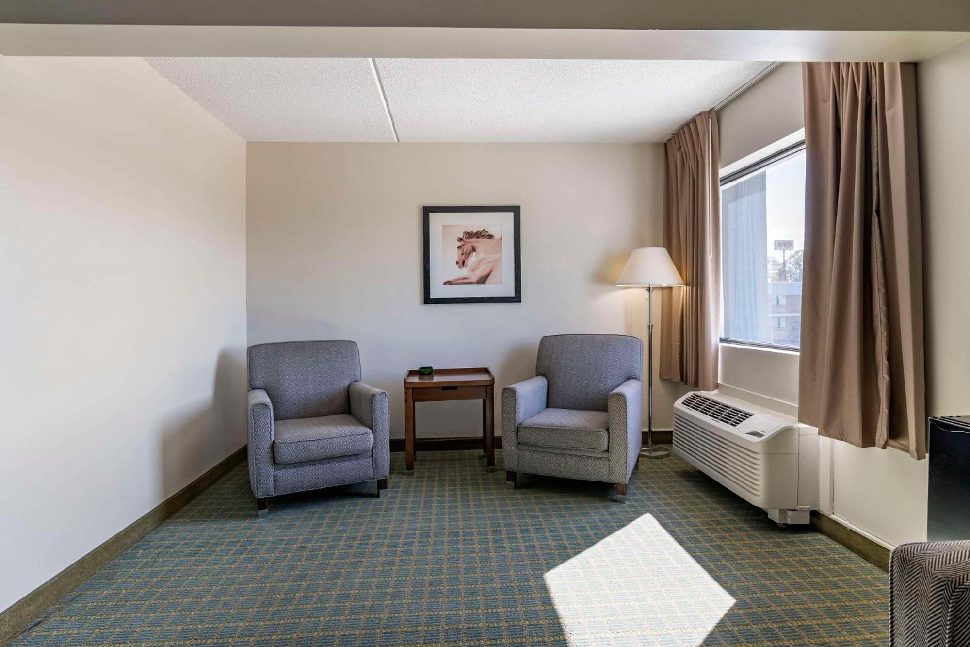 Quality Inn Lexington -Horse Park Extérieur photo