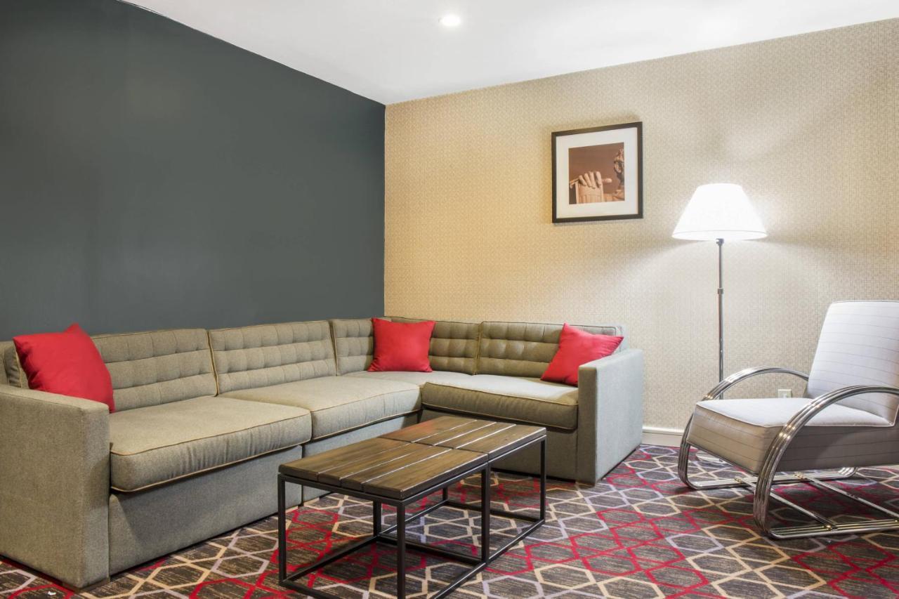 Quality Inn Lexington -Horse Park Extérieur photo